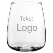 vase med tekst og logo